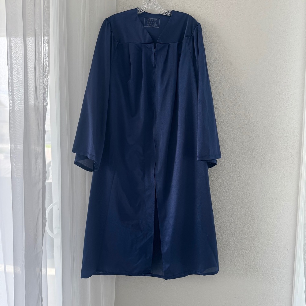 Oak Hall Horizon Navy Blue Graduation Gown Size 5ft 6in to 5ft 8in USA Made